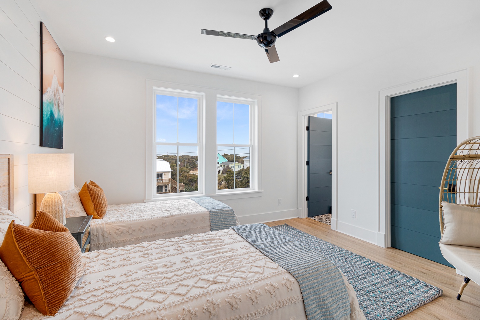 Sea Spray East | Twin Bedroom