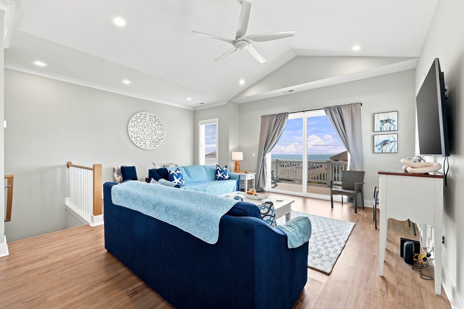 Emerality | Top Level Living Area