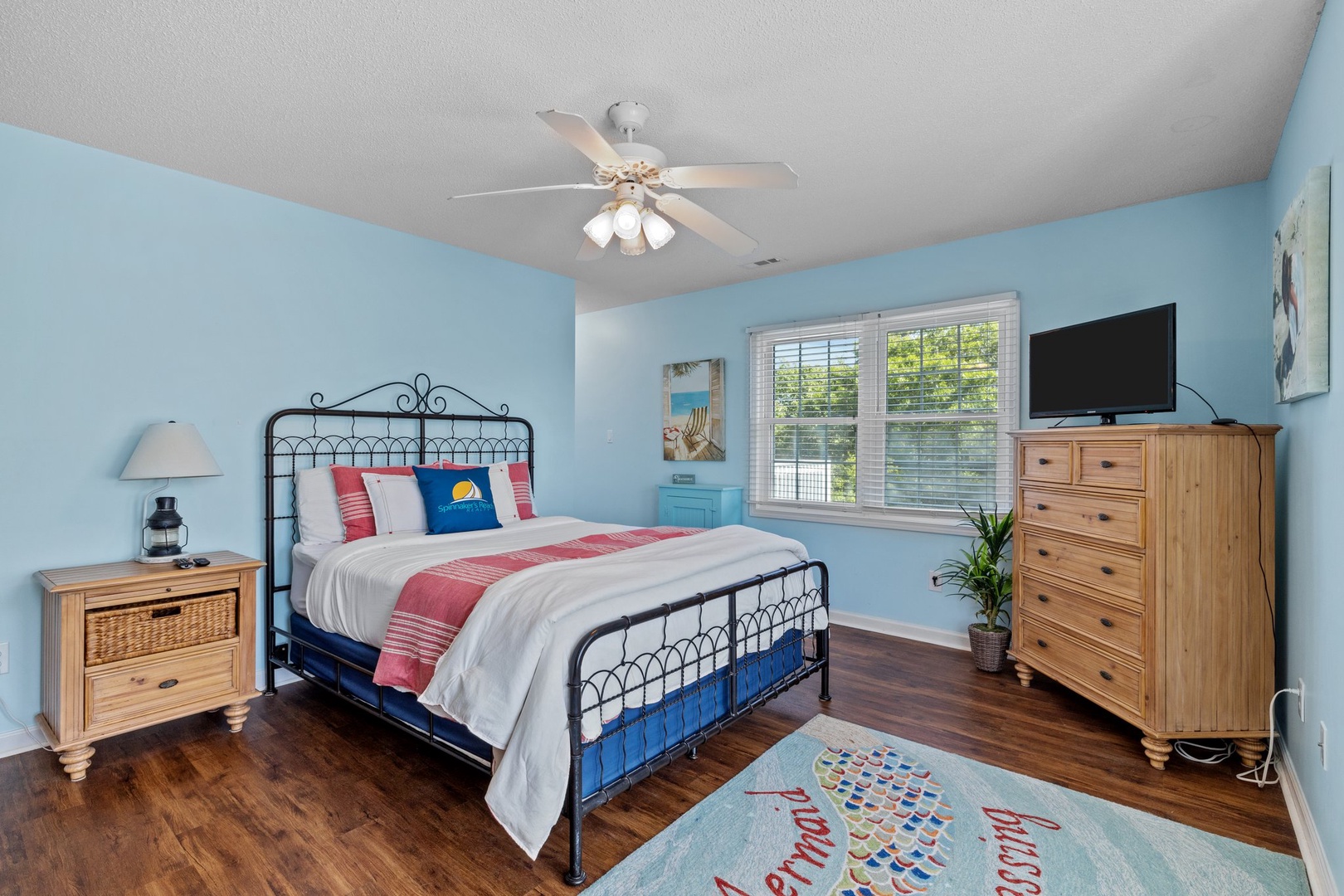 Queen Guest Suite