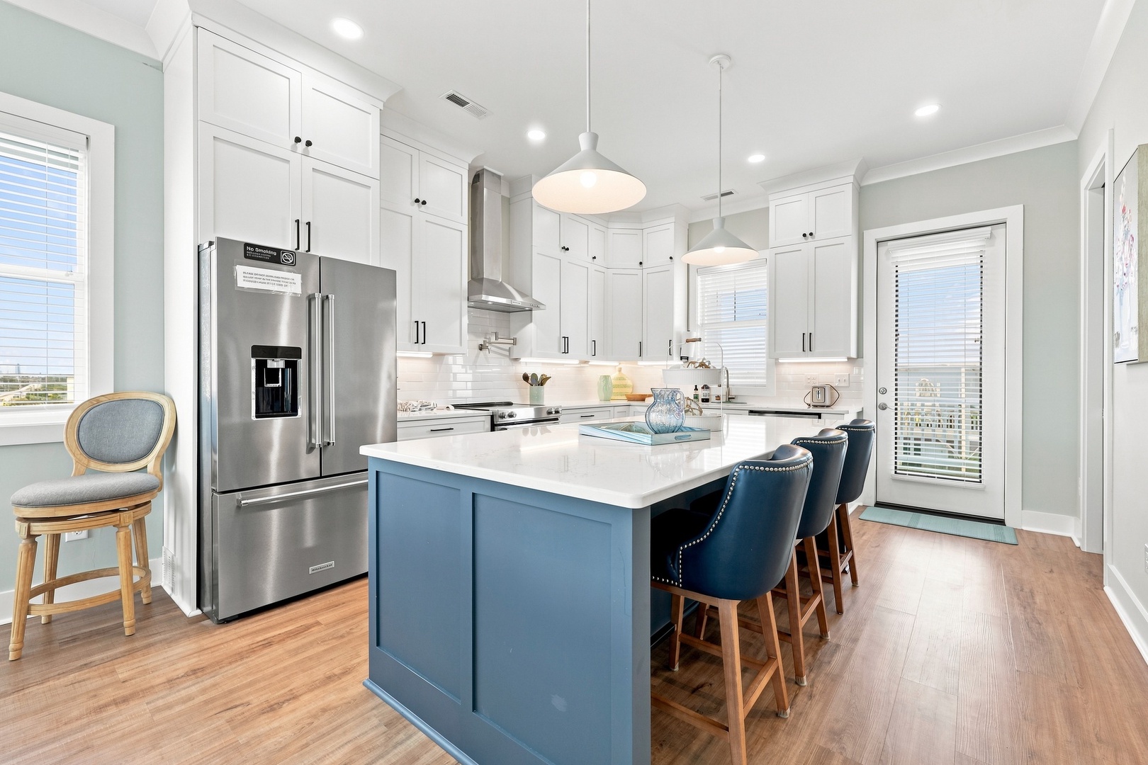 Emerality | Top Level Kitchen