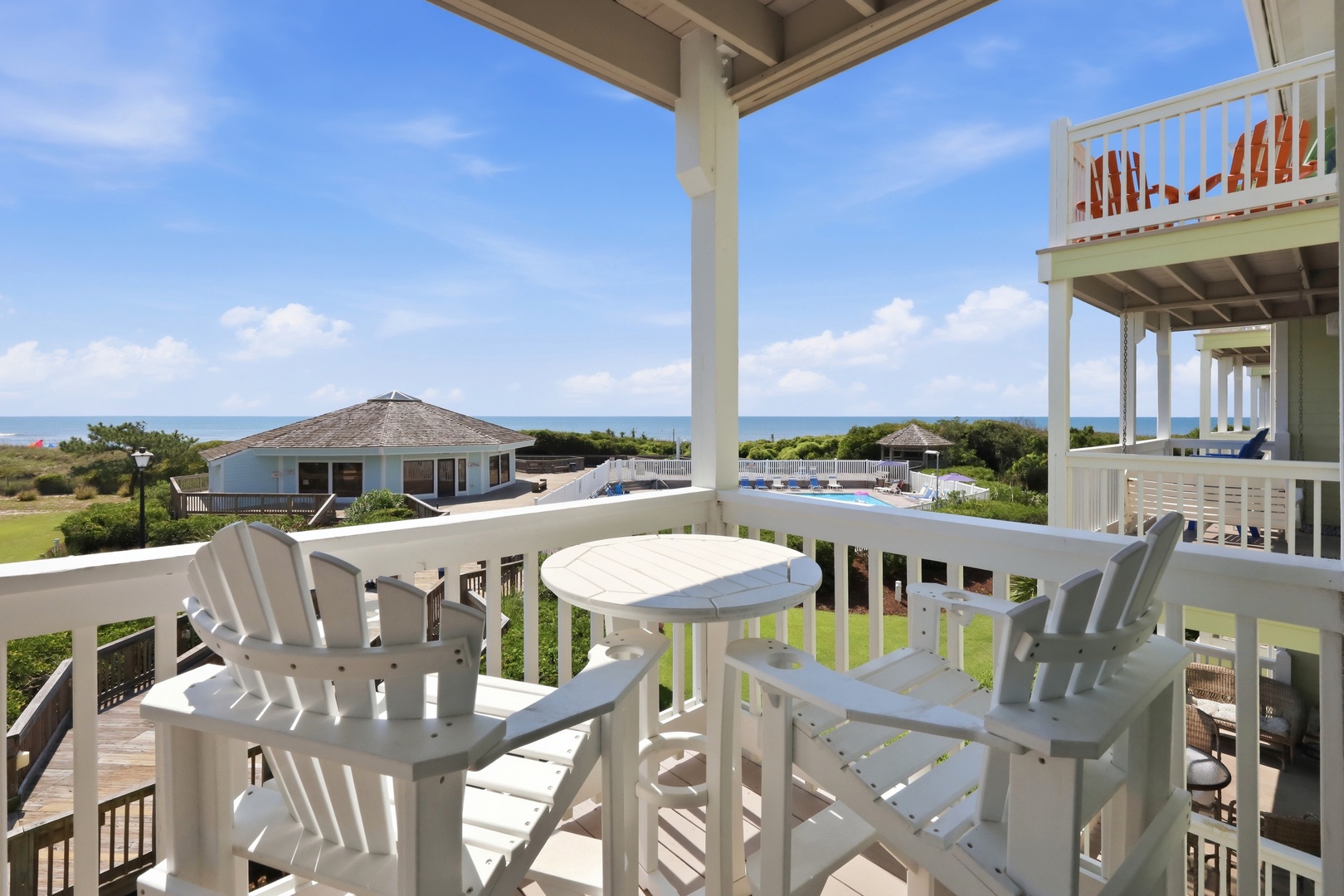 Oma’s Emerald Retreat | Ocean-Facing Balcony