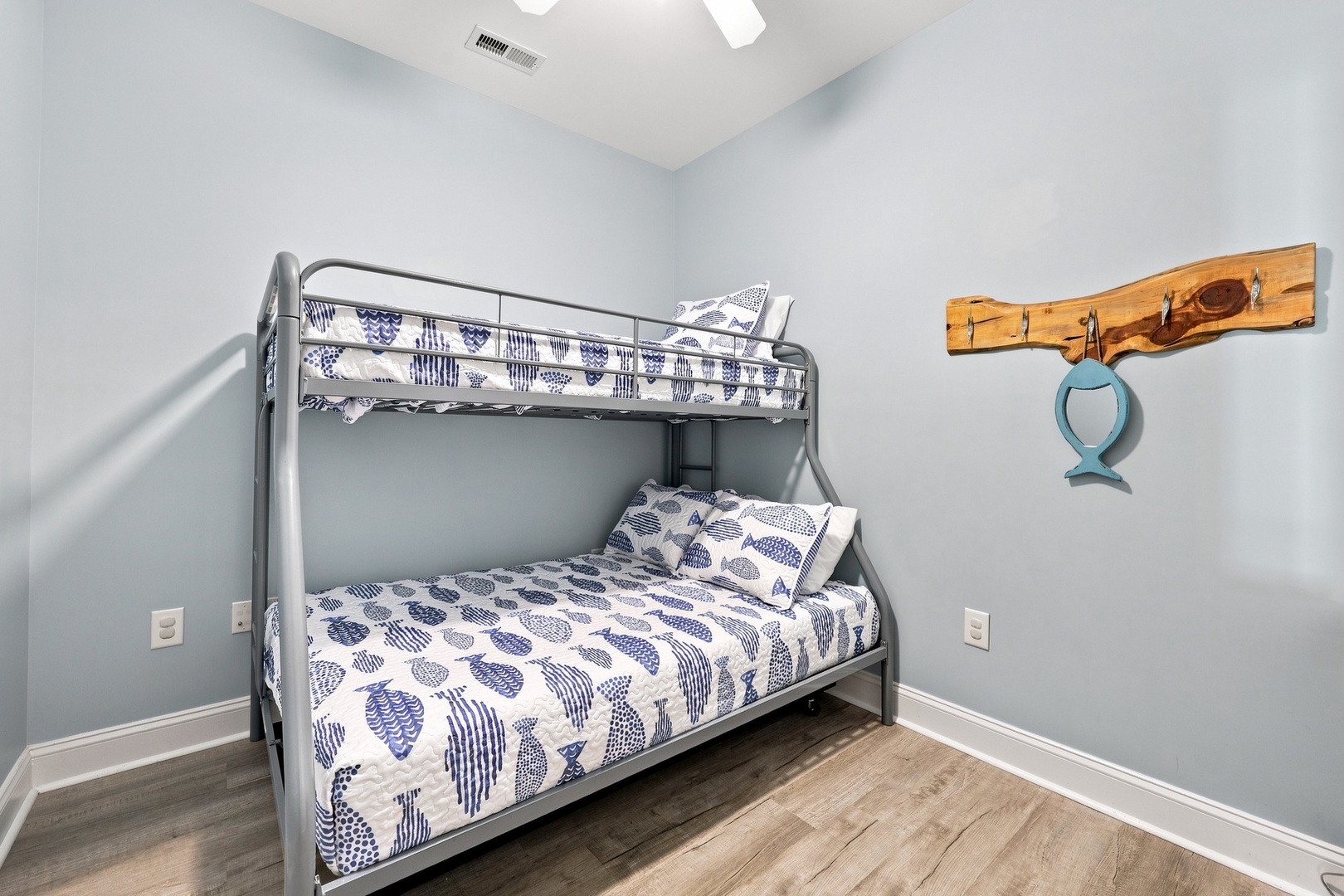 Ocean Club Oasis | Twin-over-Double Bunk Bed