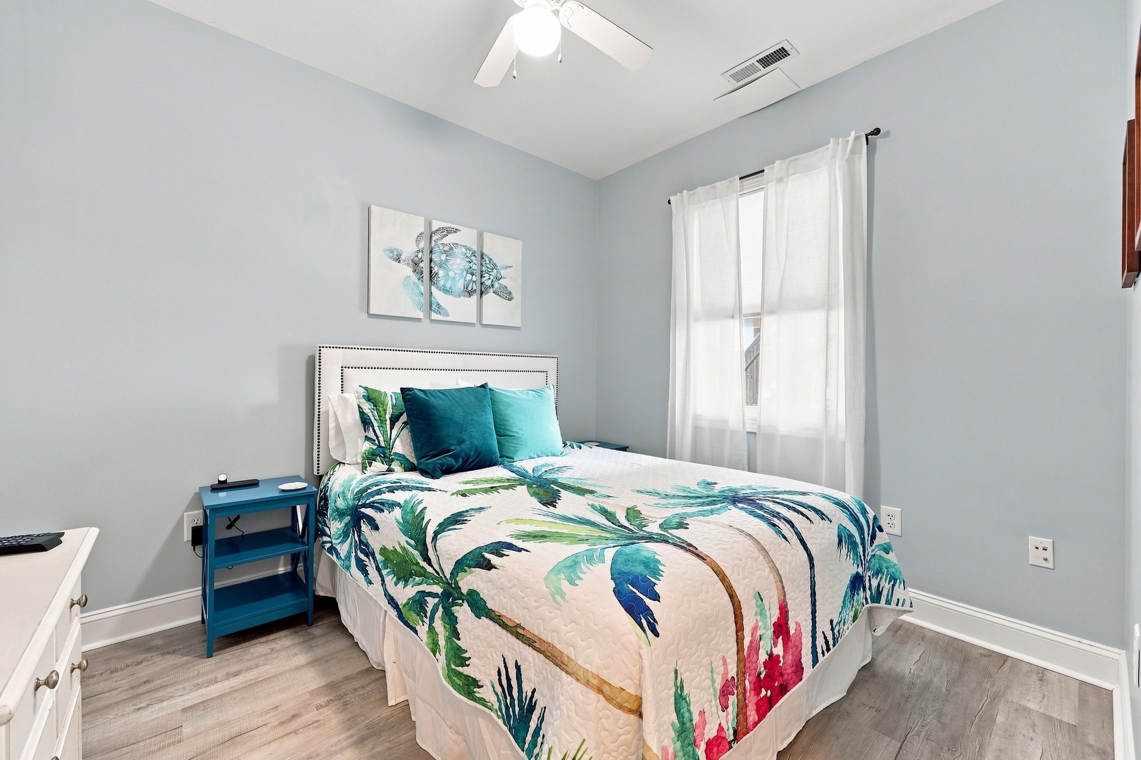 Ocean Club Oasis | Guest Bedroom