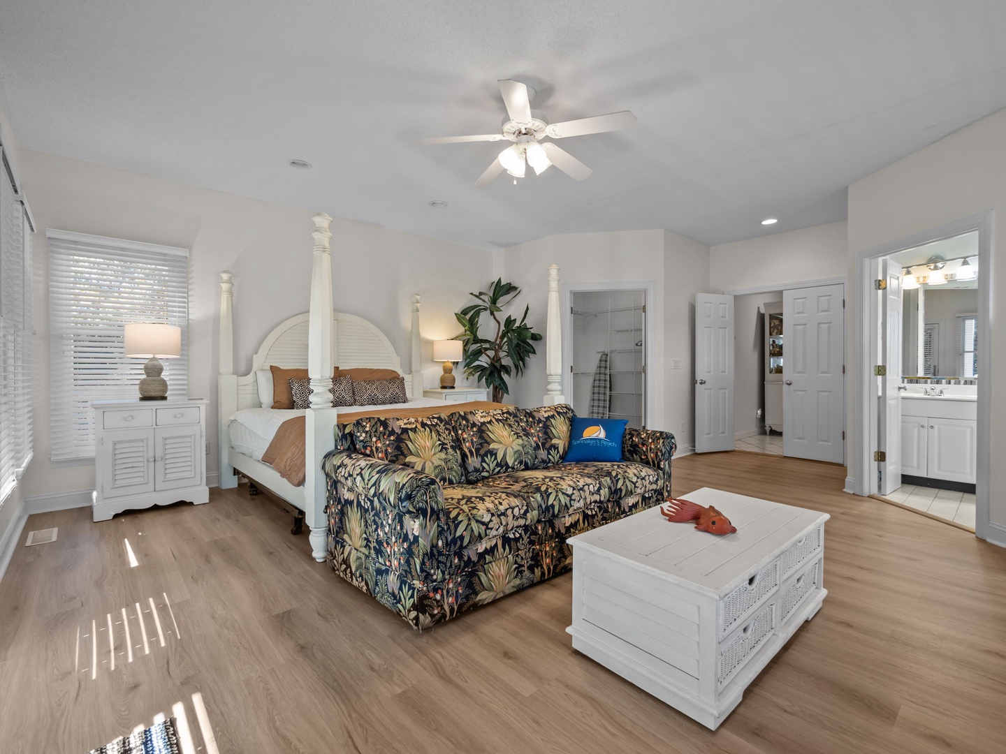 Primary King Suite (Mid-Floor)