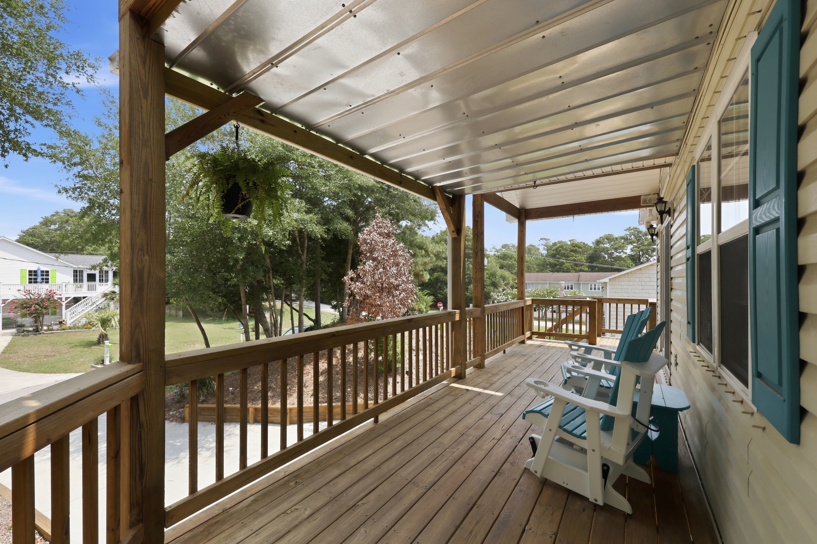 Ospreys Nest | Covered Deck with Seating