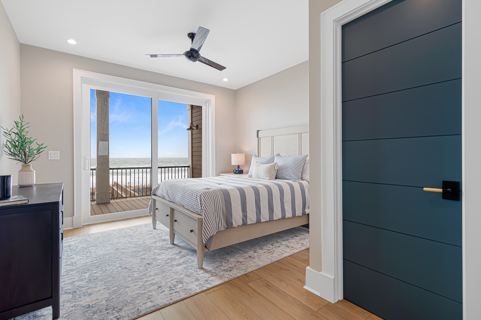 Sea Spray East | Oceanfront Queen Bedroom
