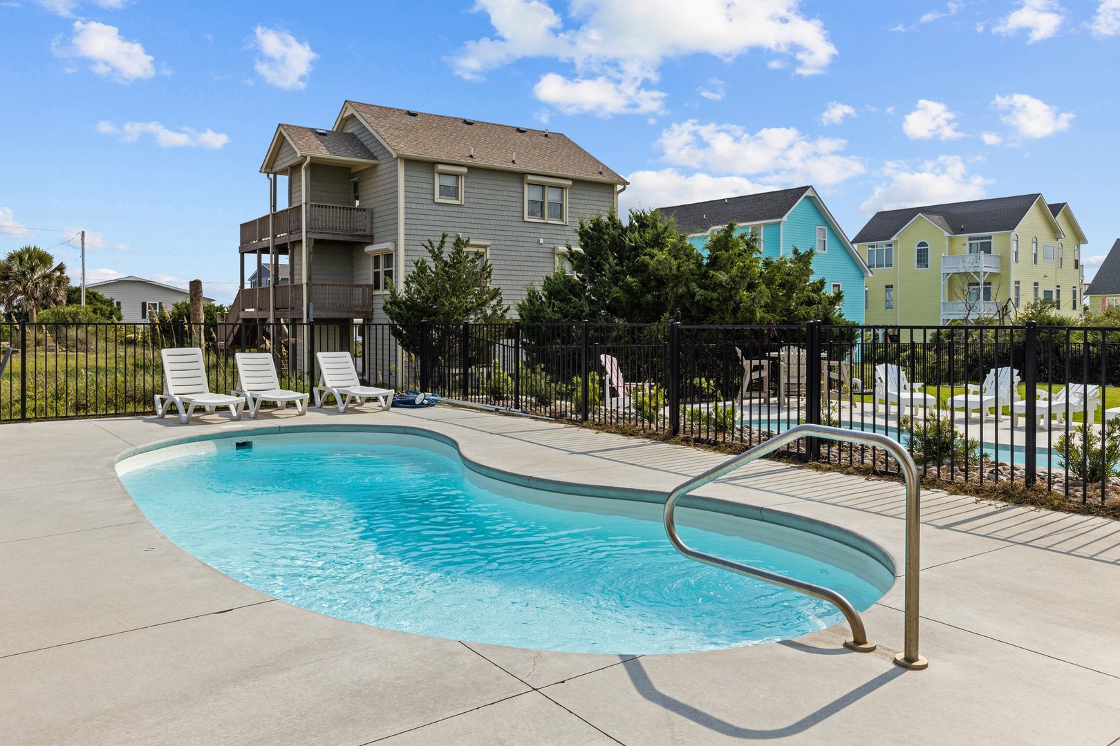 Waverlie's Watch | Pool