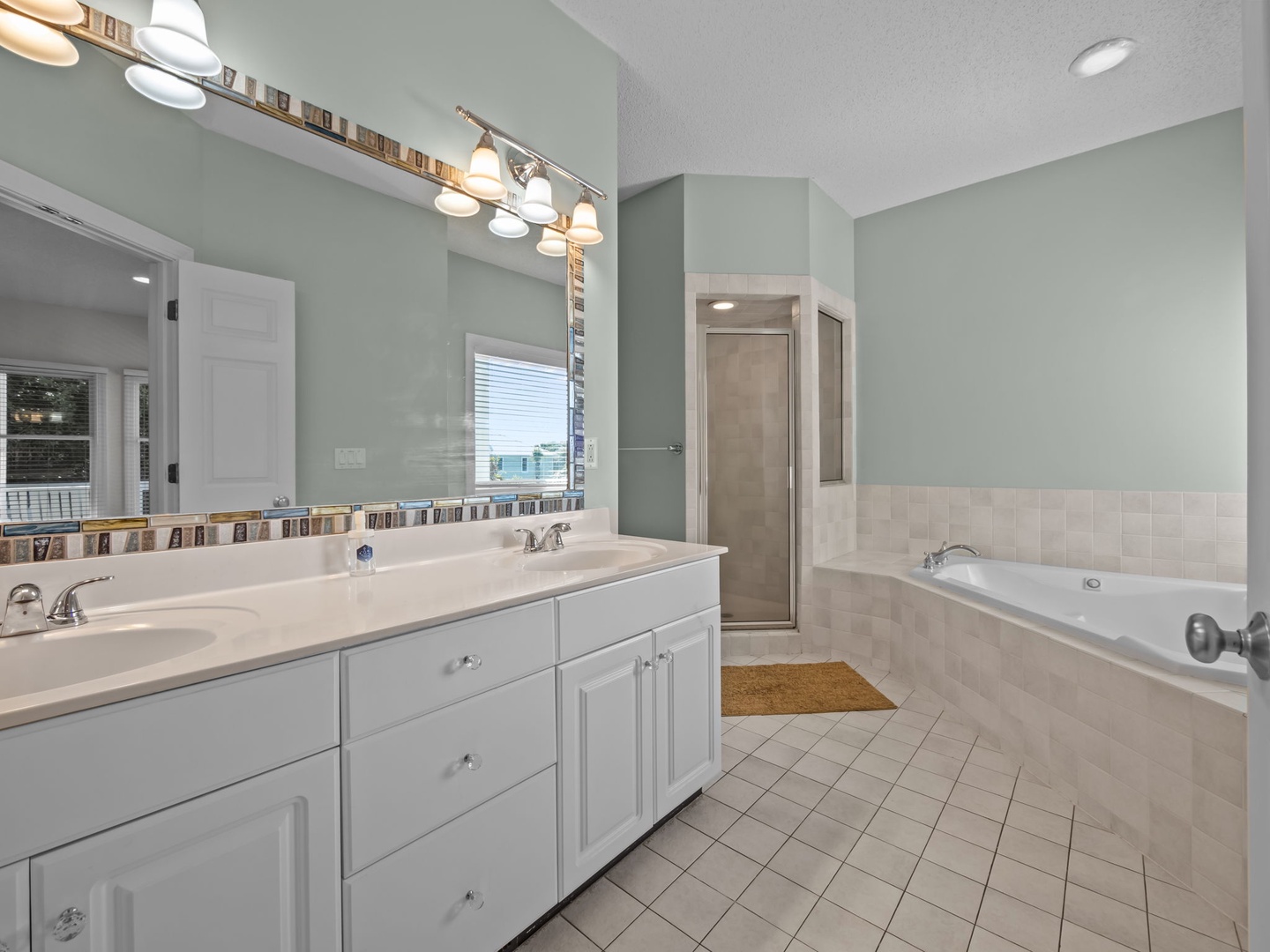 Primary Suite Bathroom