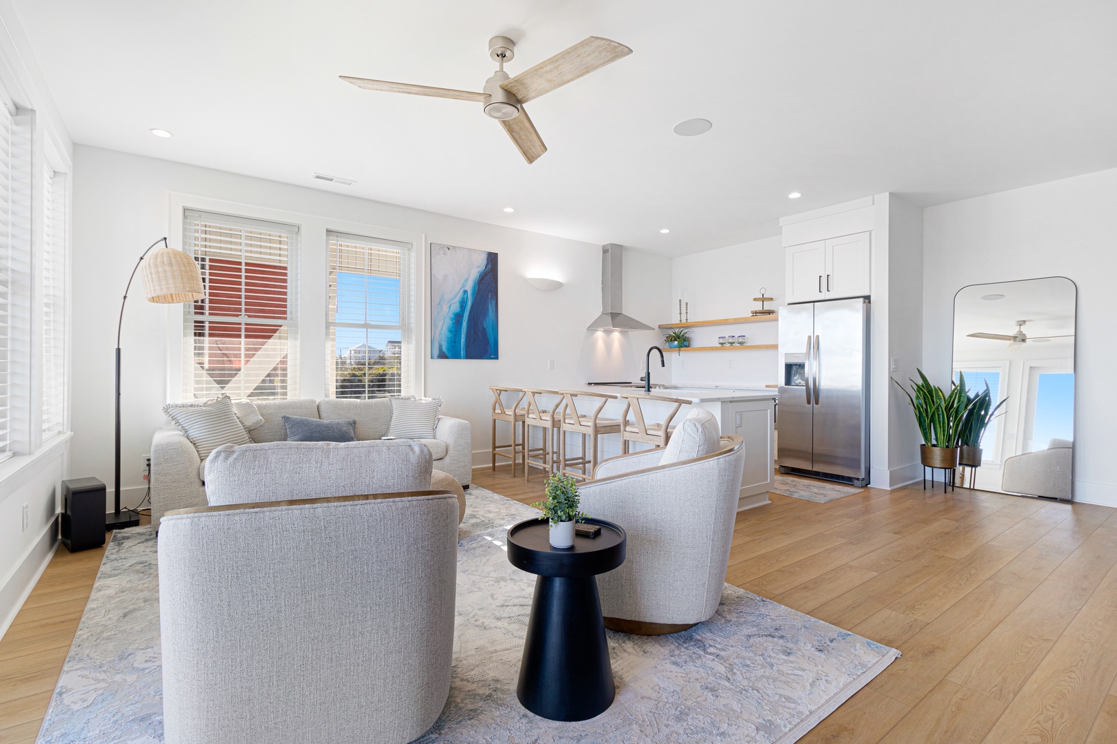Sea Spray West | Open-Concept Living Area