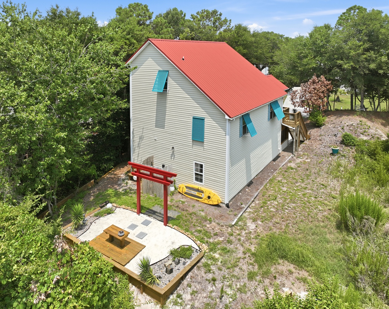 Ospreys Nest | Side Exterior