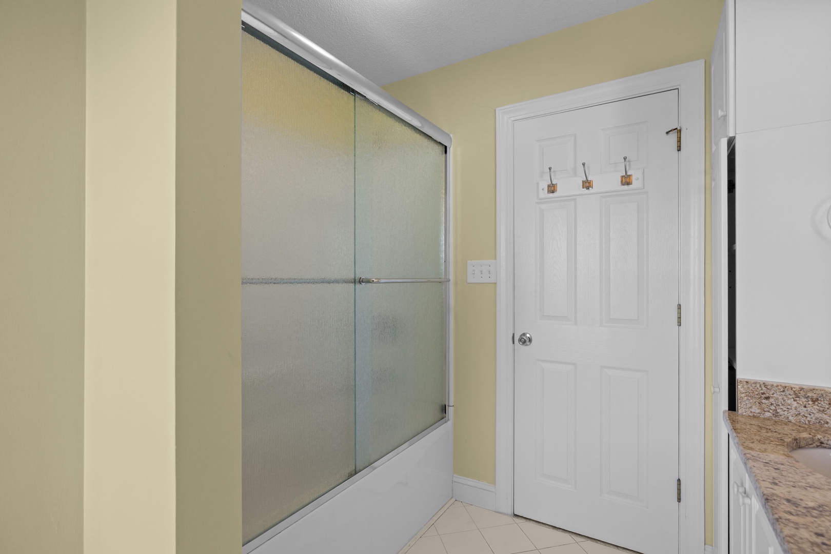 Top Floor King Suite Shower