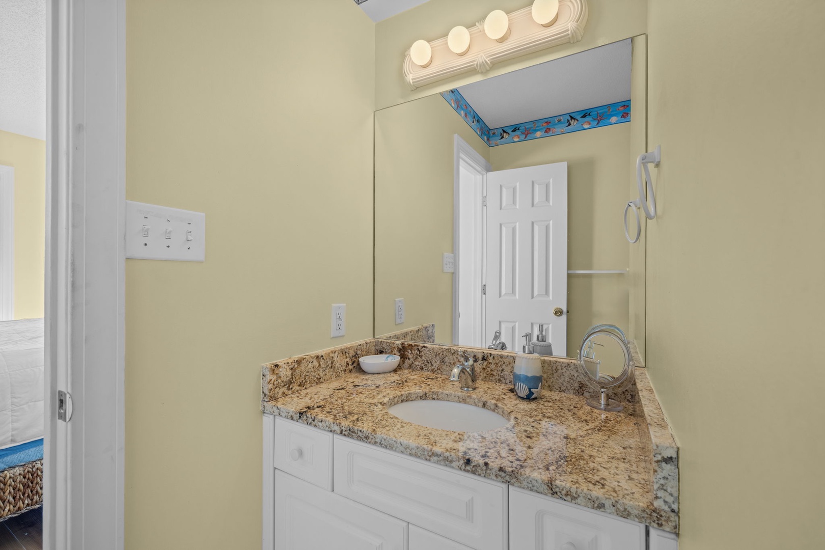 Top Floor Suite Bathroom