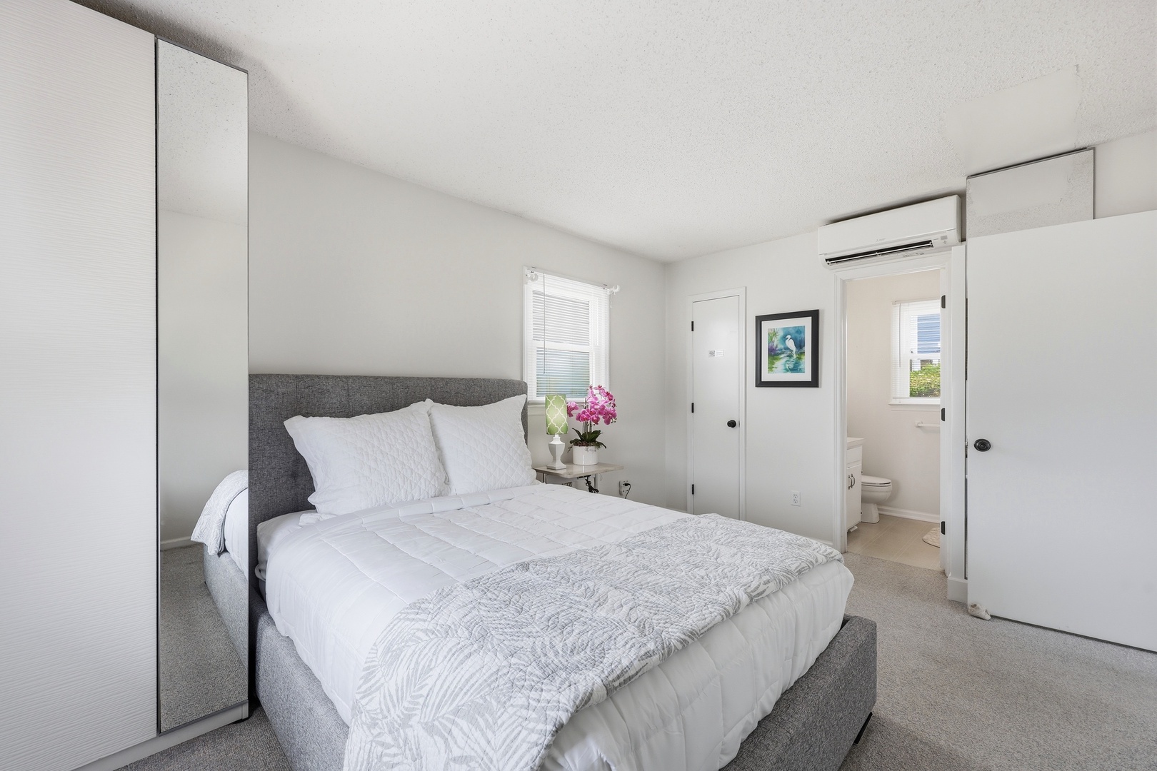 Dolphin Reach Up | Bedroom with Ensuite