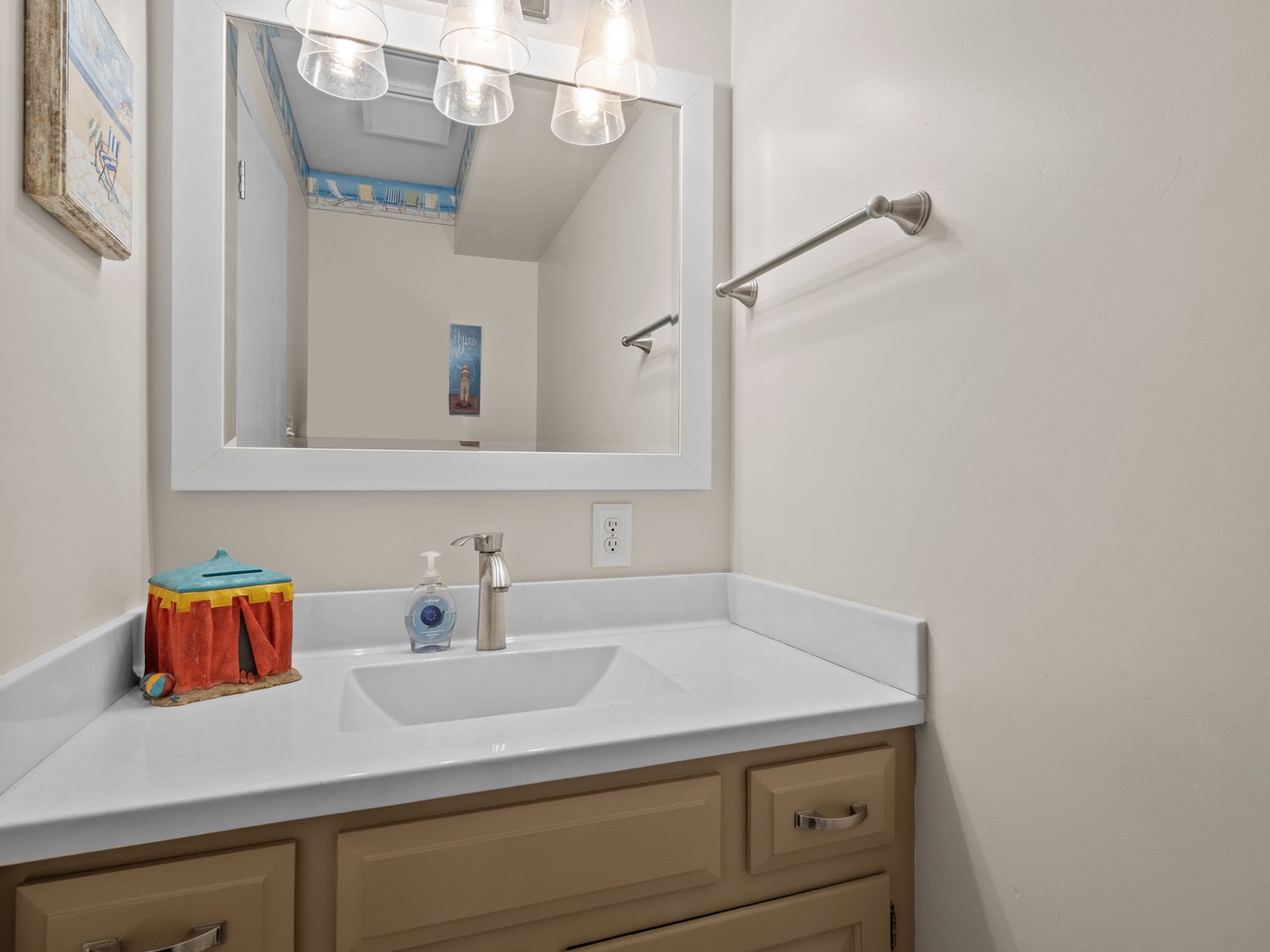 1/2 Bath off the kitchen