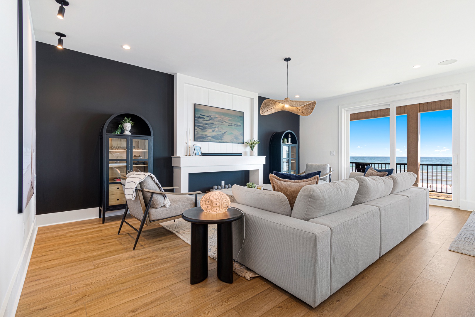 Sea Spray West | Oceanfront Living Room