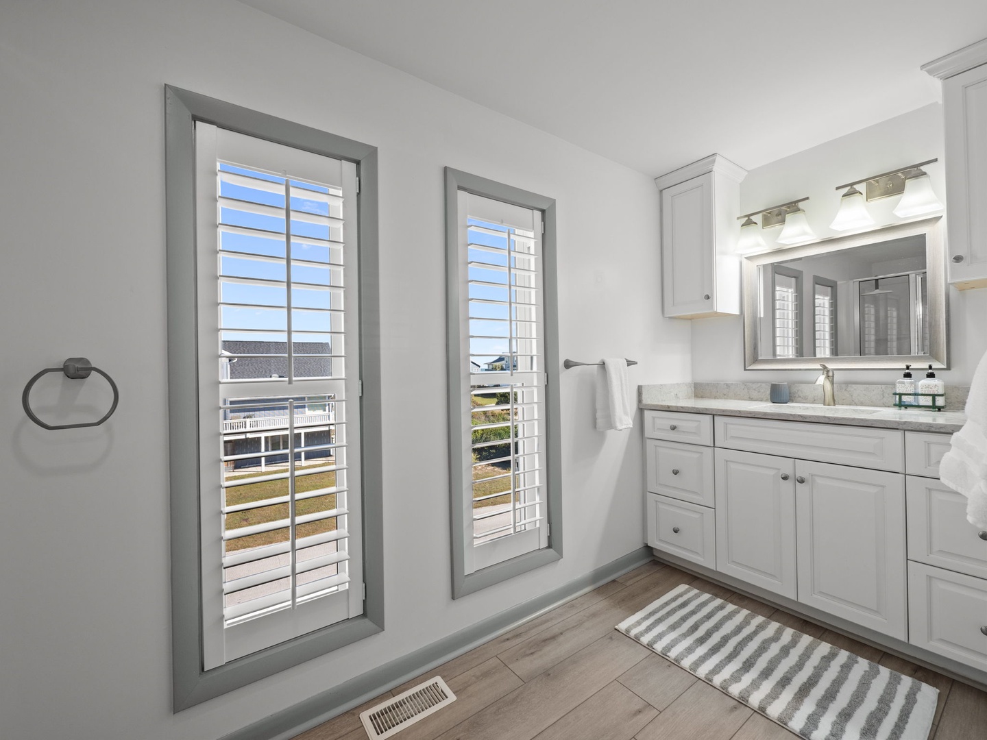 Primary King Suite Loft Level Bathroom