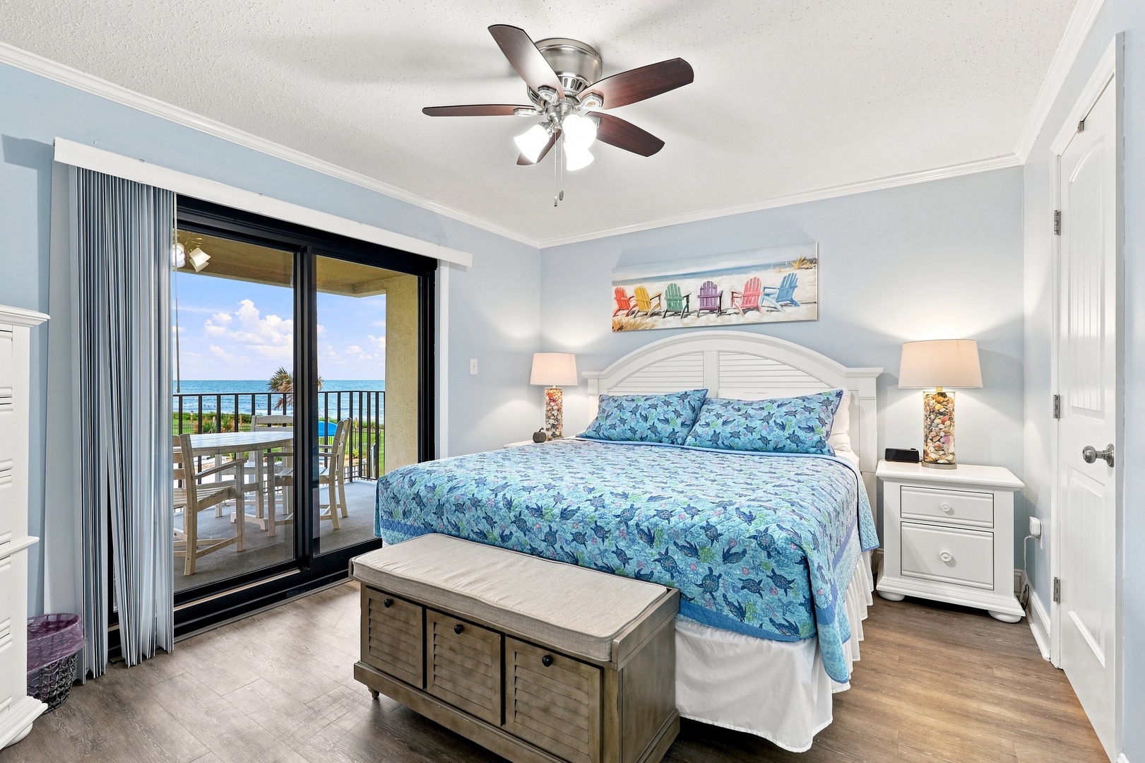 Summer Winds B-233 | King Bedroom and Ocean View