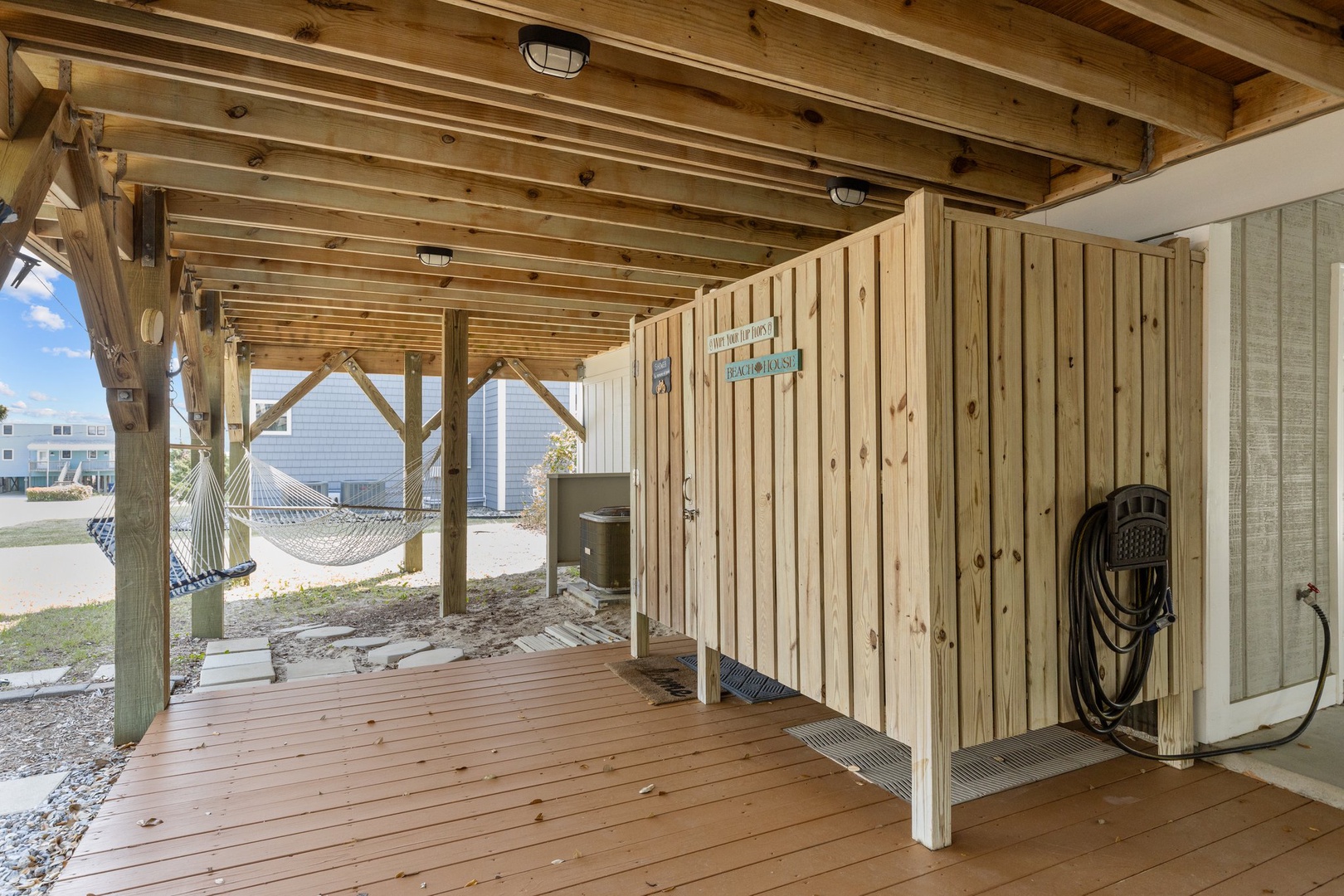 Hot/Cold Outdoor Shower