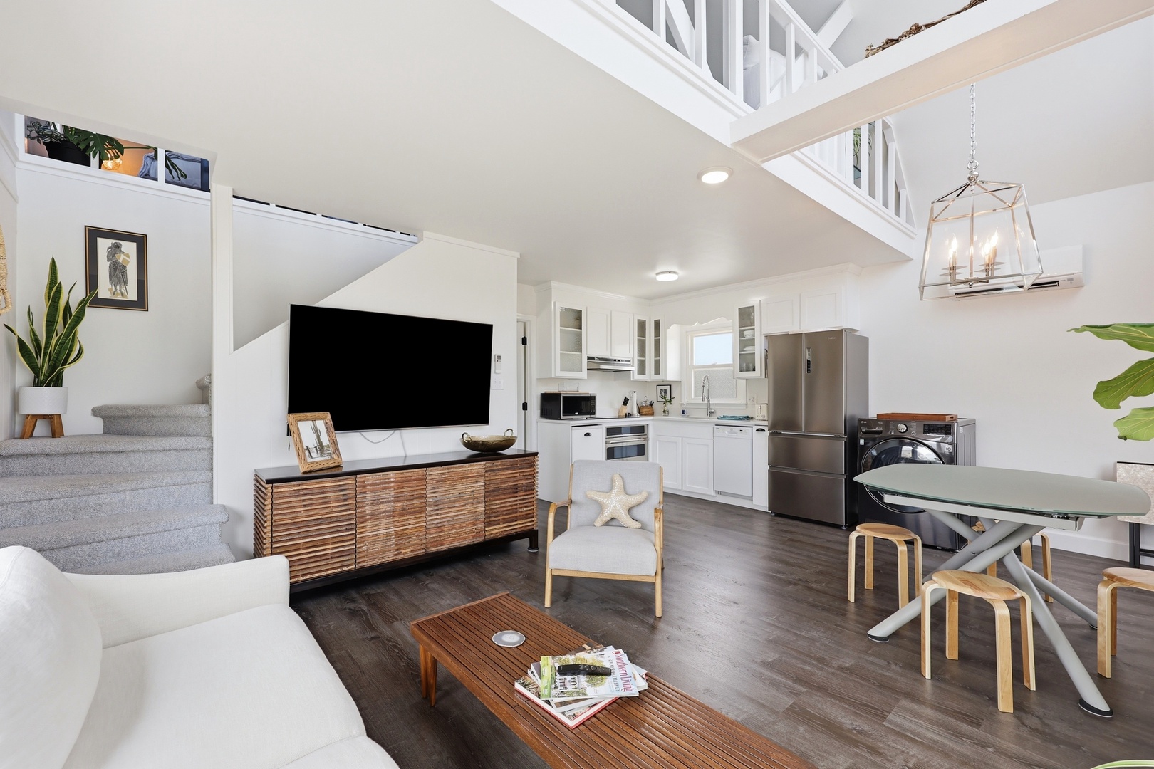 Dolphin Reach Up | Living Area