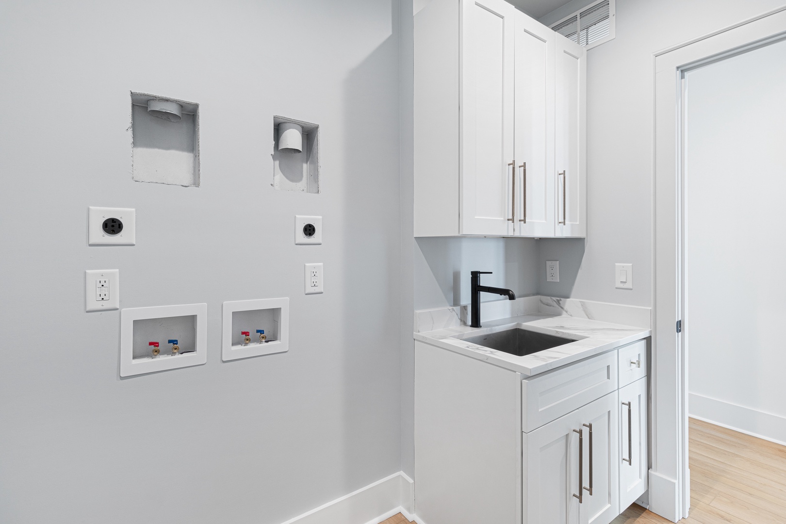 Sea Spray East | Laundry Area