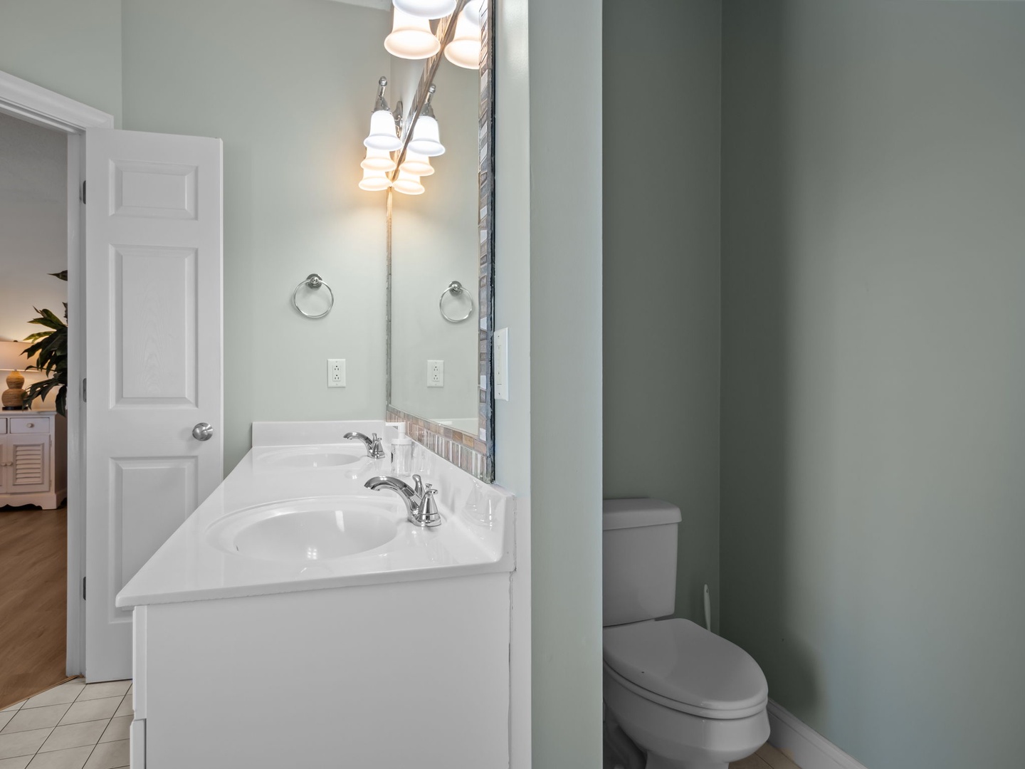 Primary Suite Bathroom