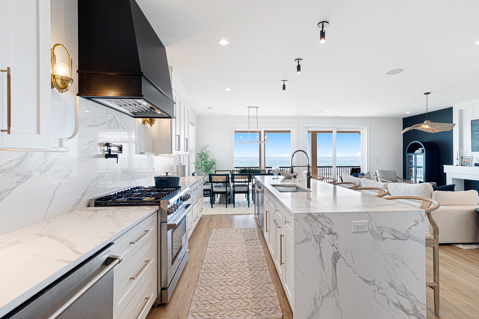 Sea Spray East | Spacious Kitchen