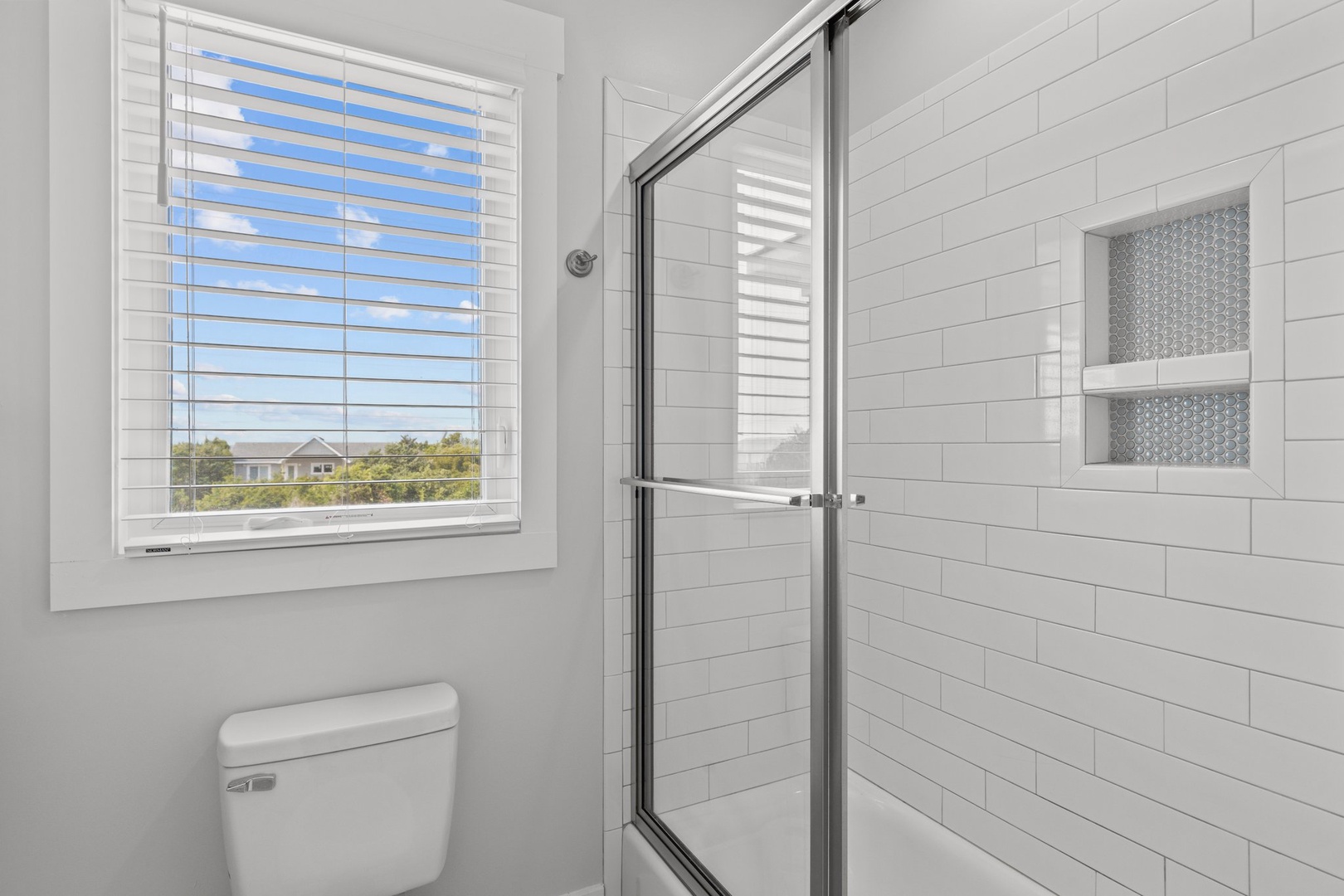 Waverlie's Watch | Bathroom