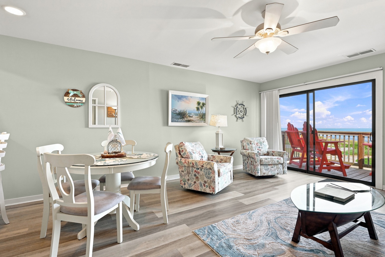 Char’s Cozy Condo | Open Living and Dining Area