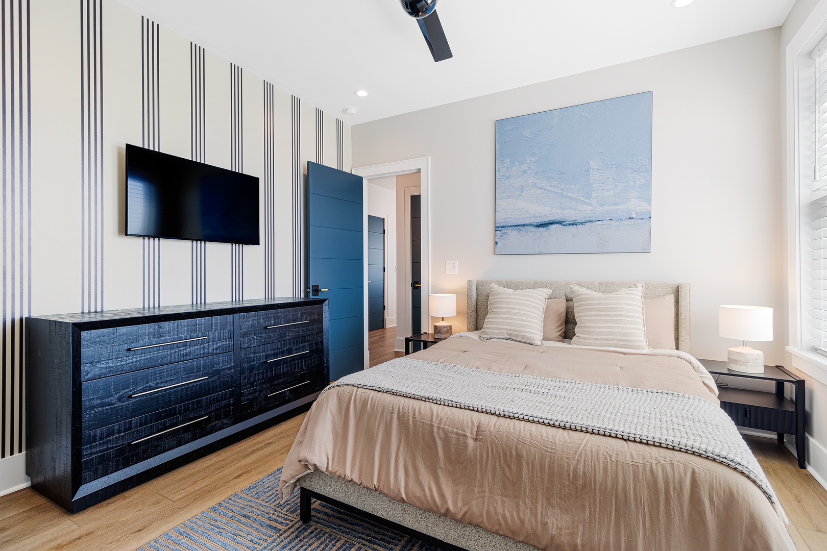 Sea Spray West | Queen Bedroom