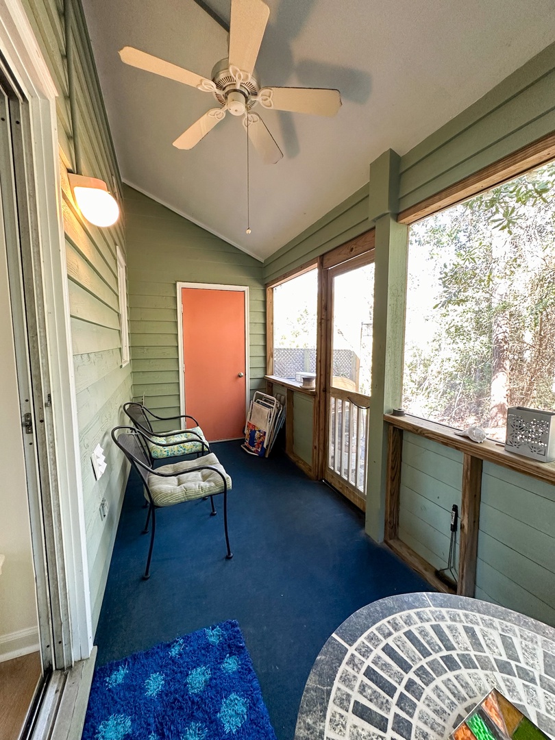 Unit 9 Screened in Porch