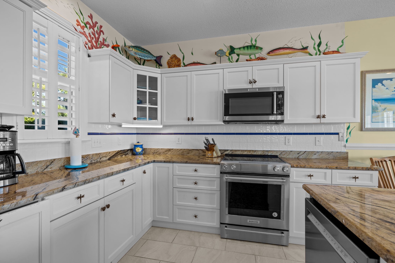 Fully Stocked Kitchen