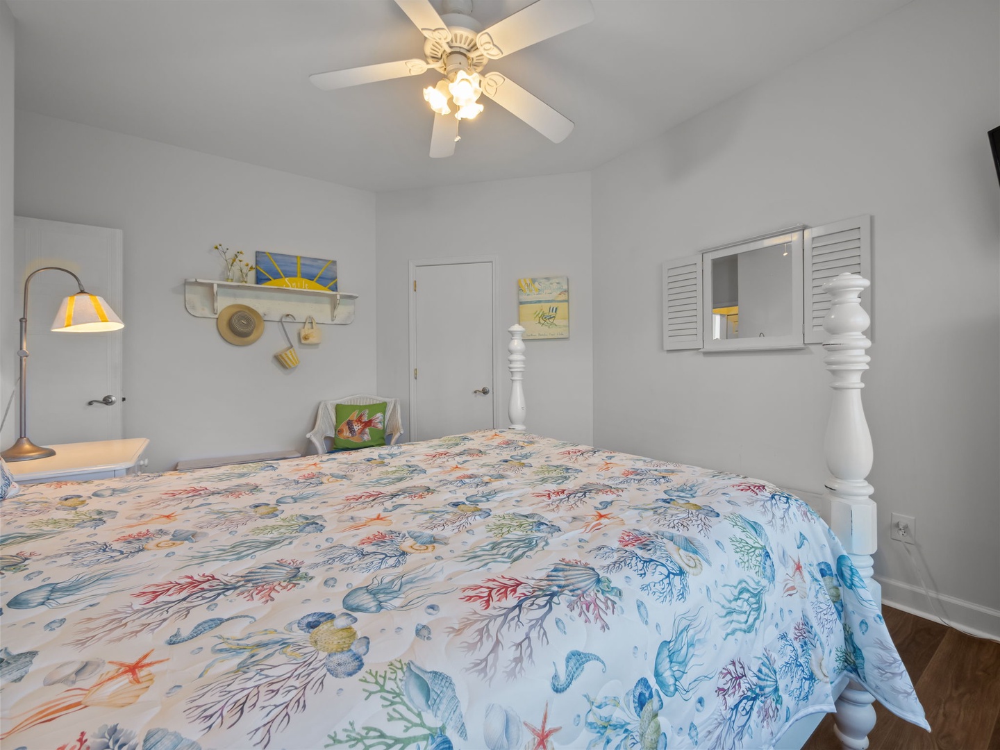 Main Floor Queen Room