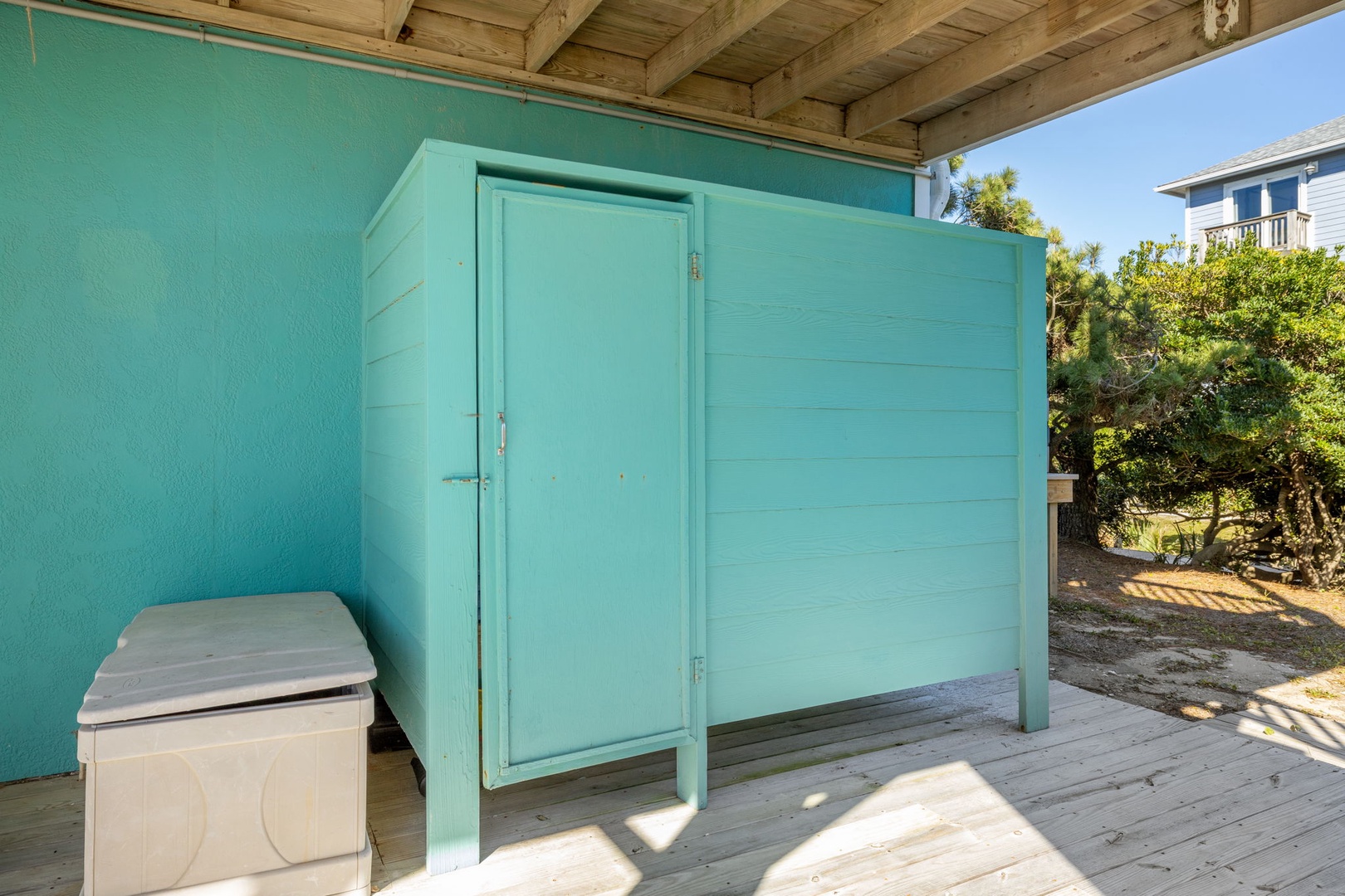 Hot/Cold Outdoor Shower