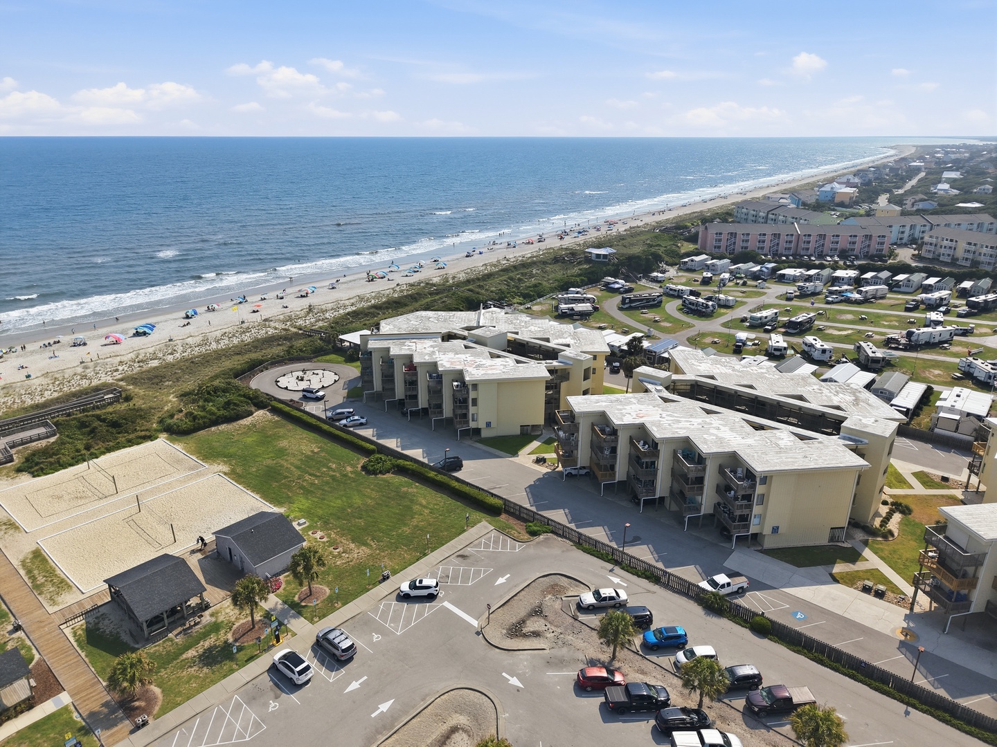 Char’s Cozy Condo | Beachside Community