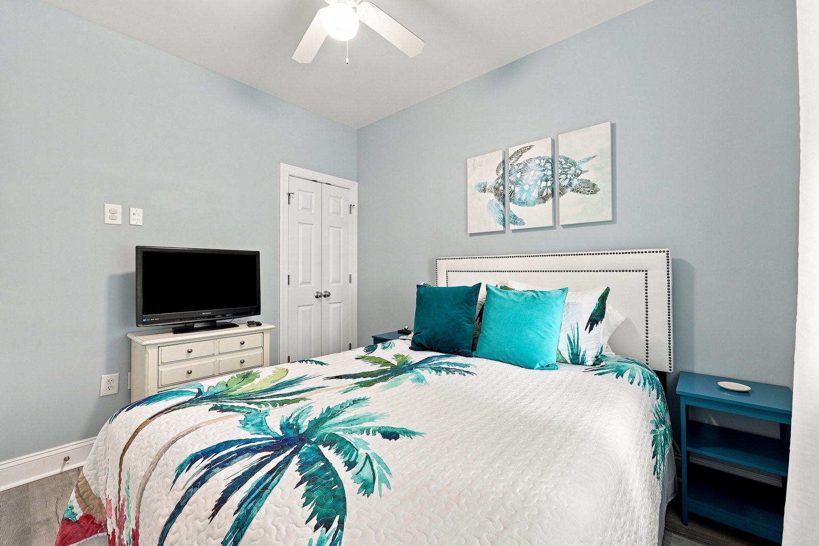 Ocean Club Oasis | Guest Bedroom