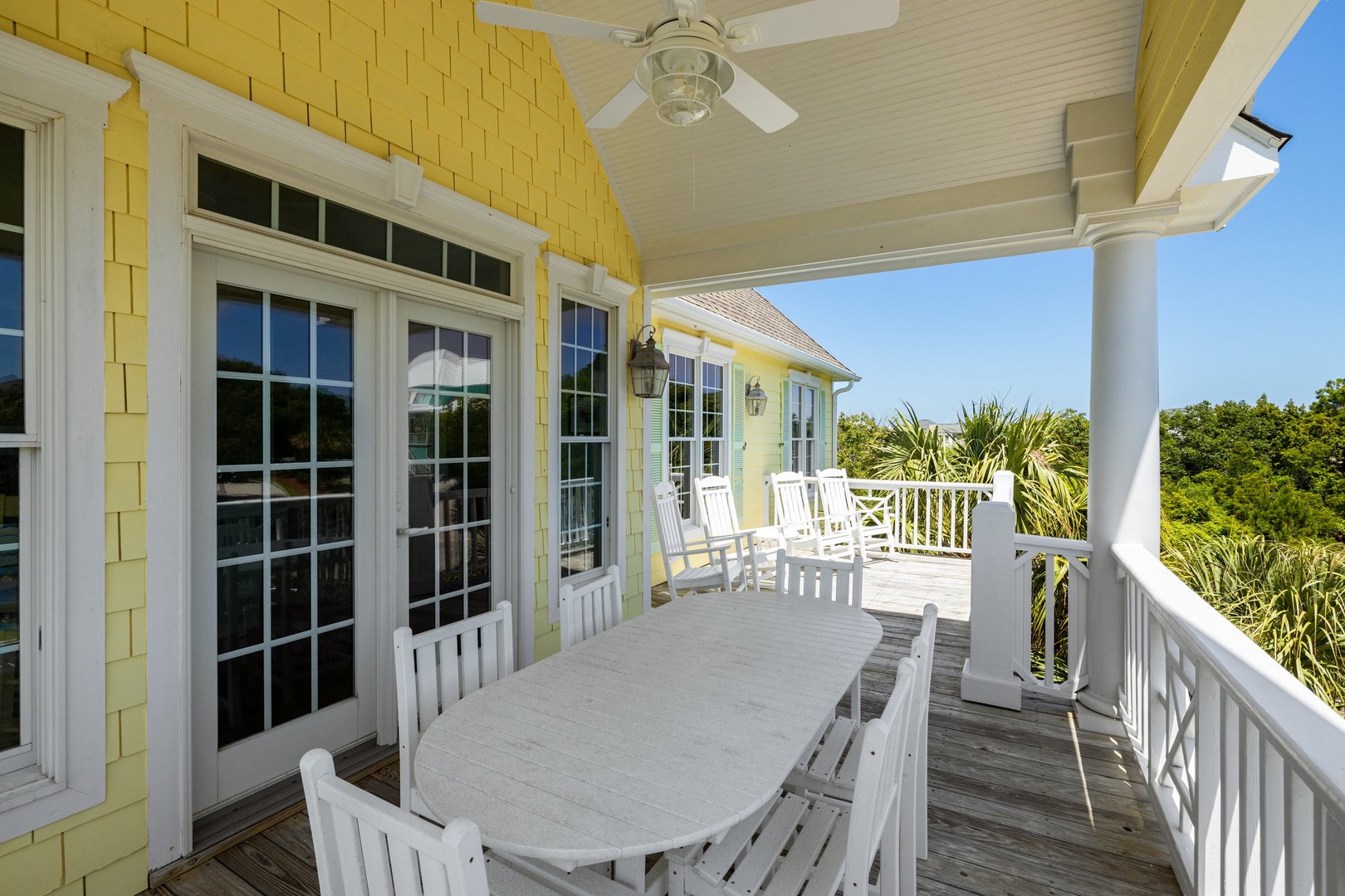 3rd Floor Balcony Furniture