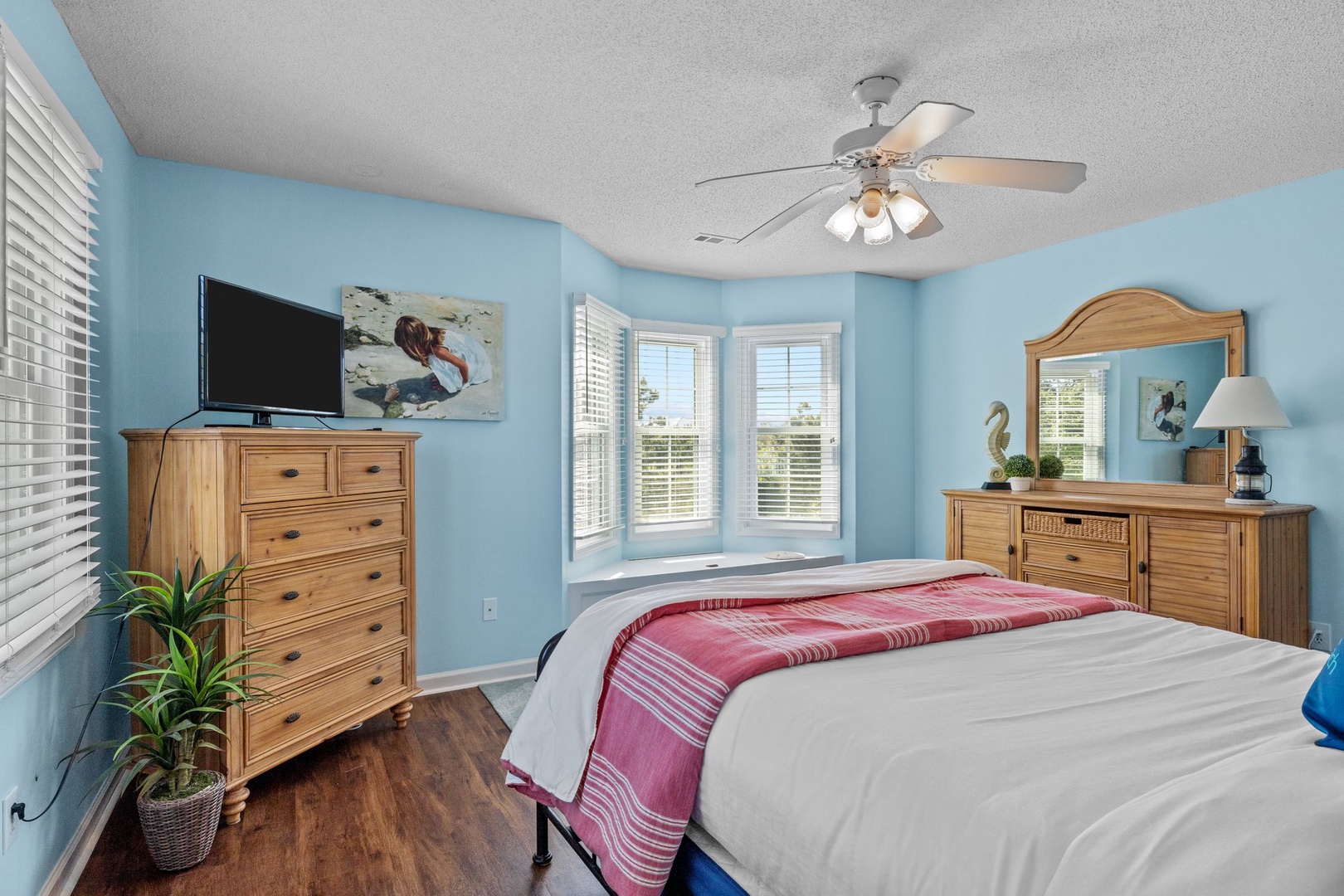 Queen Guest Suite