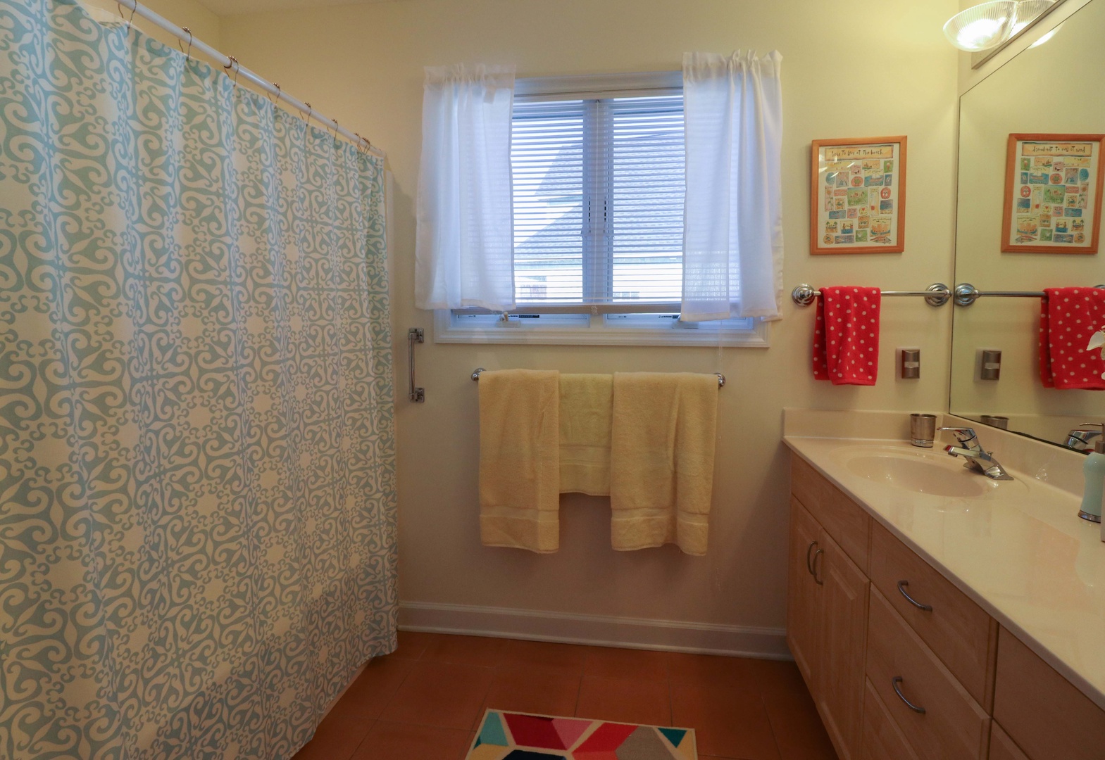 Top Floor Hall Bathroom