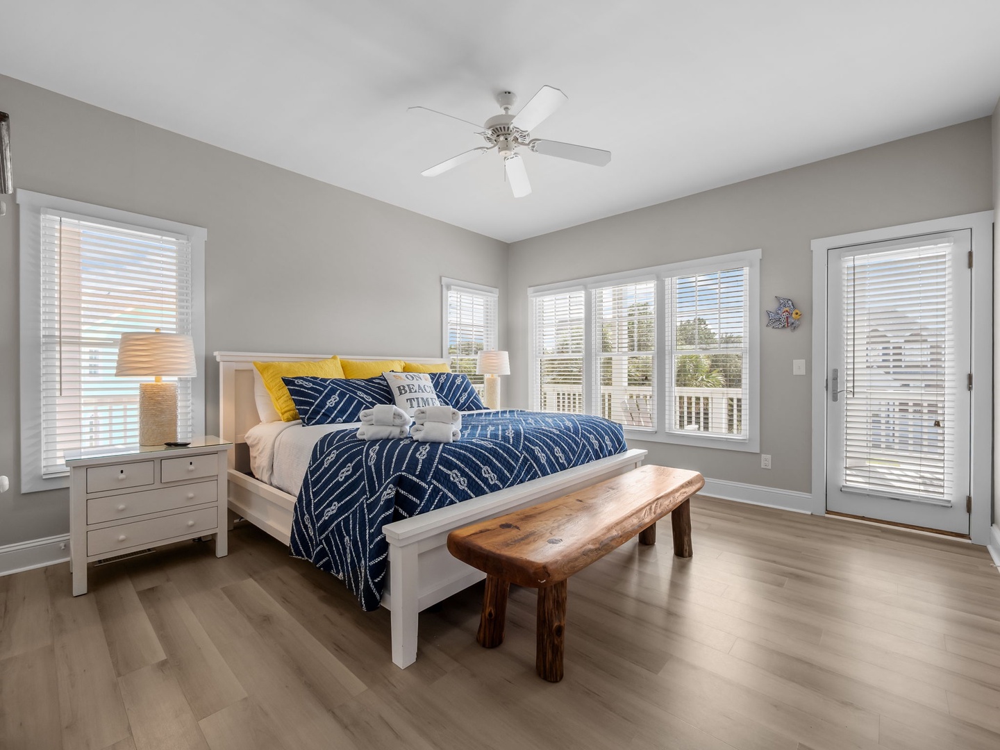 Mid-Floor King Suite