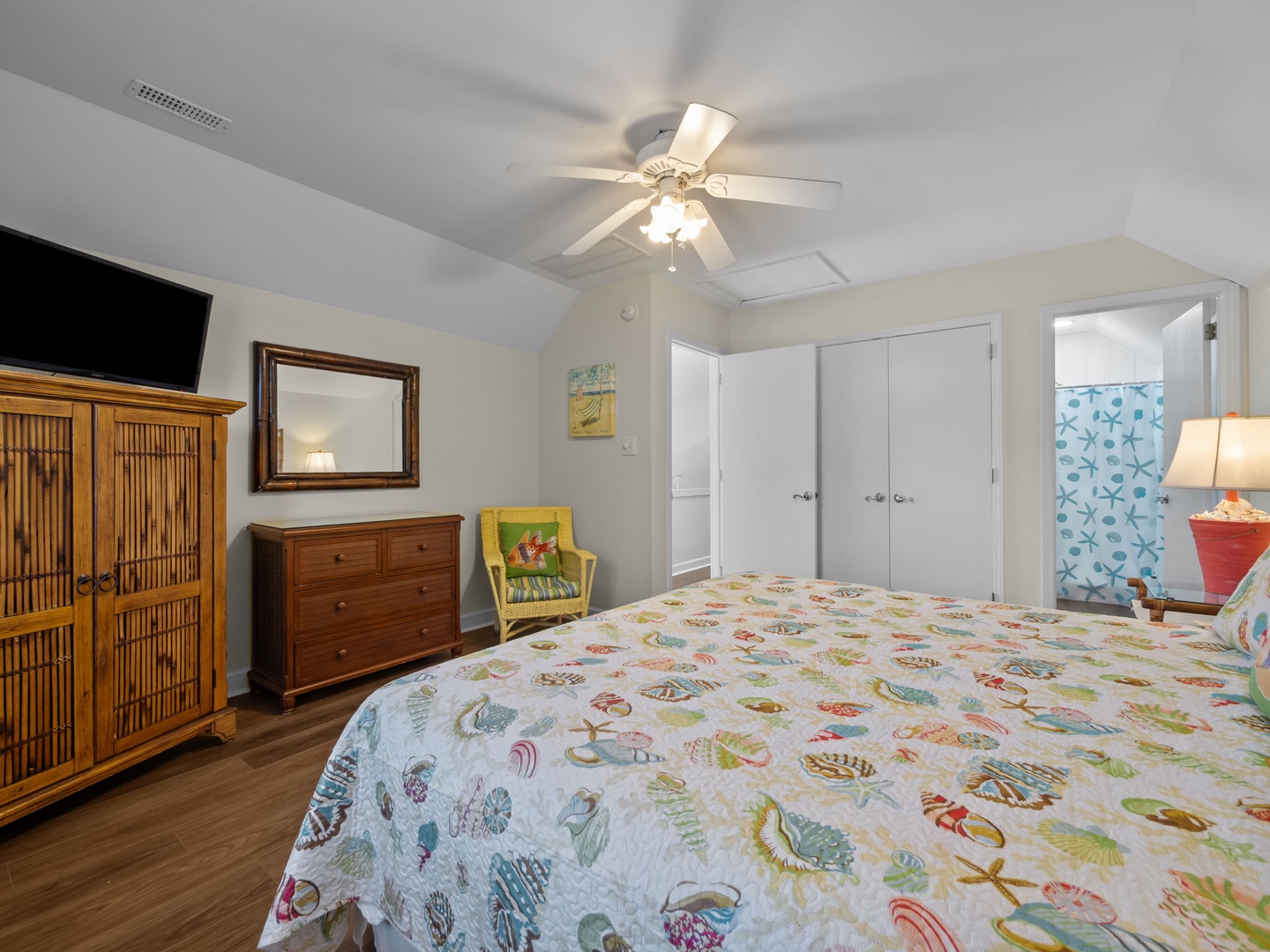 Top Floor King Bedroom