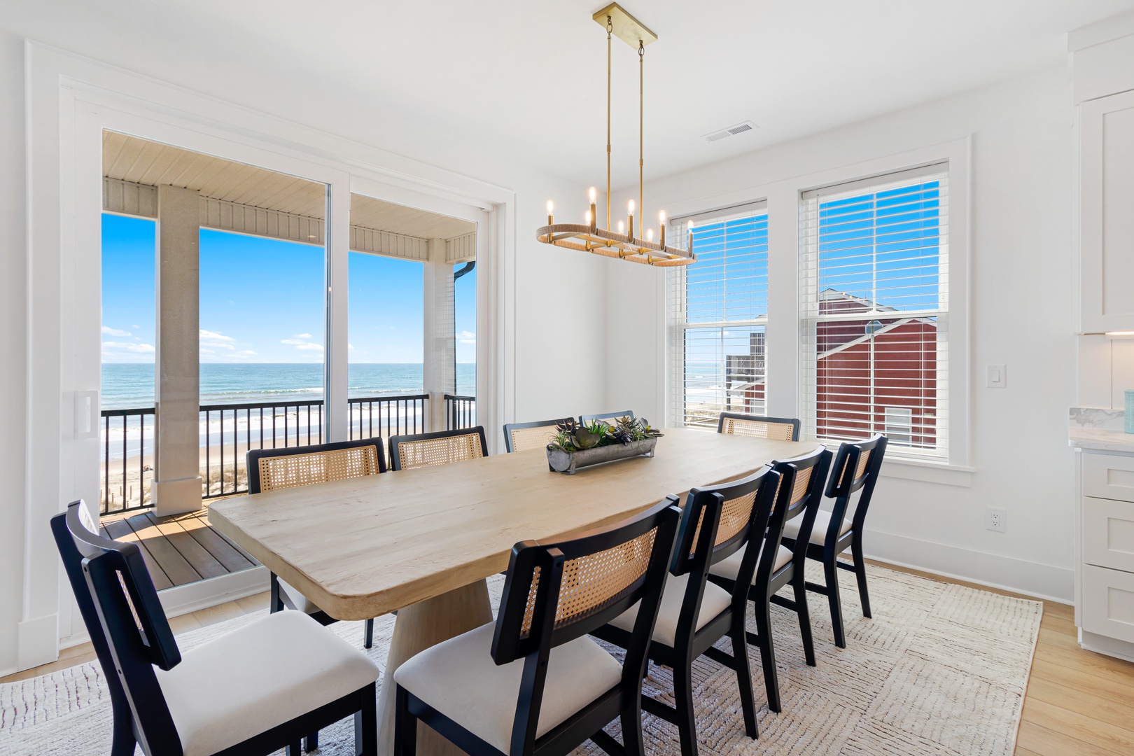 Sea Spray West | Oceanfront Dining Area