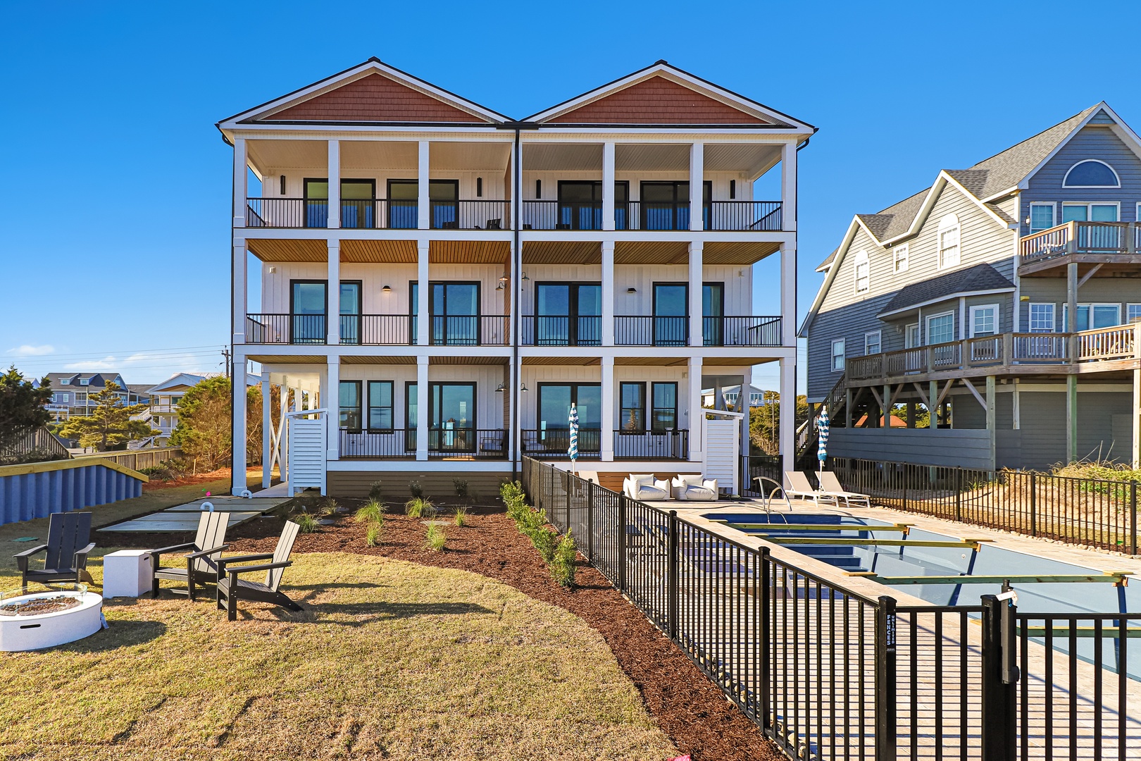 Sea Spray East | Rear Exterior