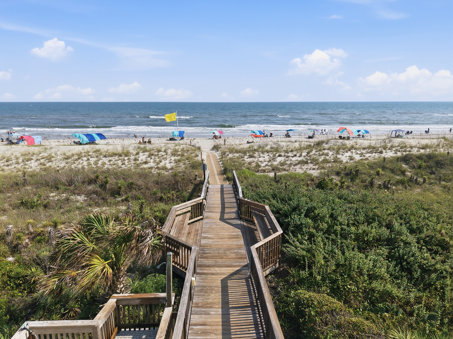Char’s Cozy Condo | Community Beach Access