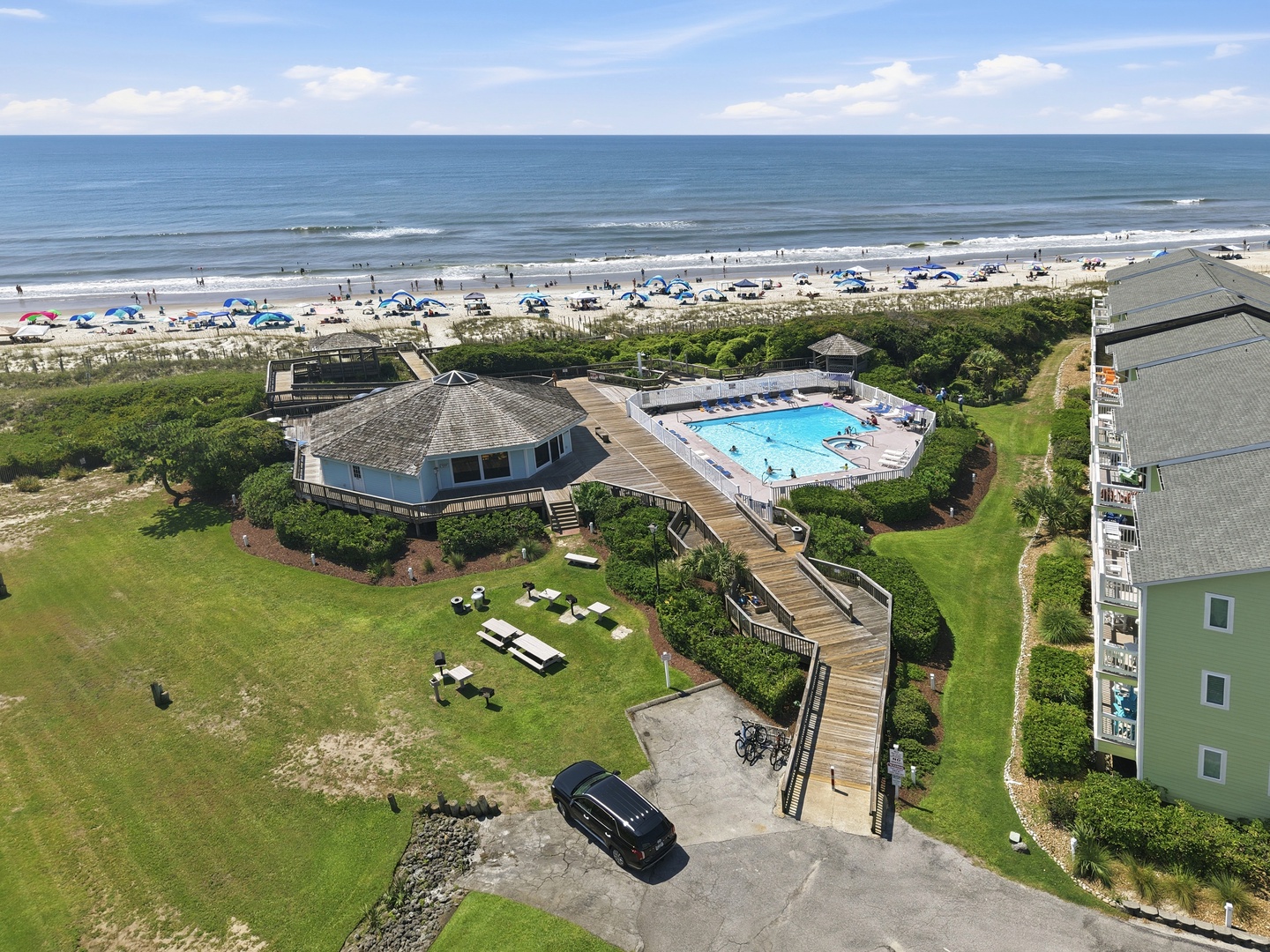 Oma’s Emerald Retreat | Oceanfront Community