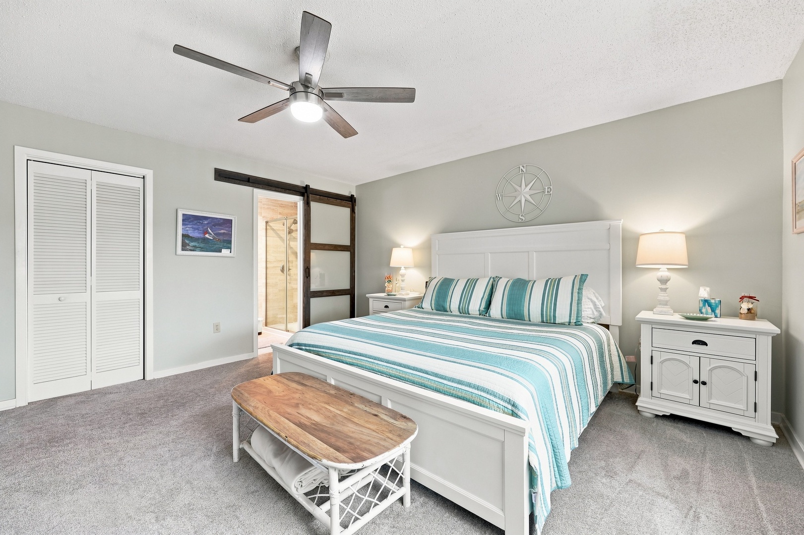 Char’s Cozy Condo | King Bedroom