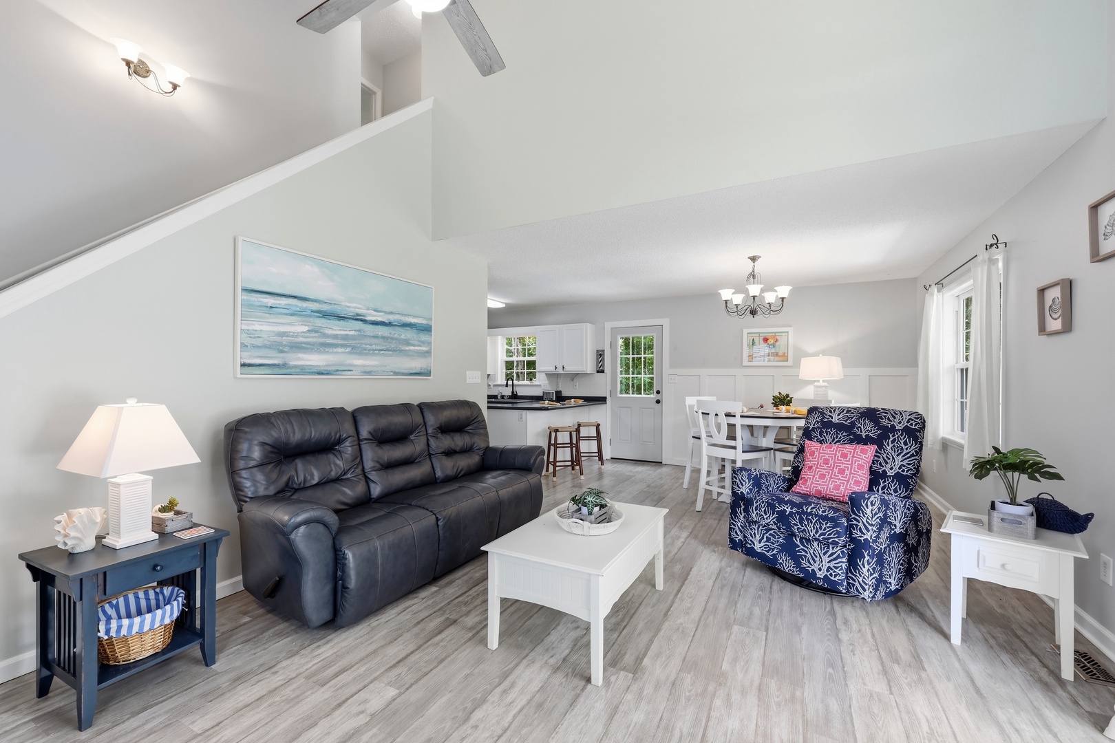 Ospreys Nest | Second Floor Living Area