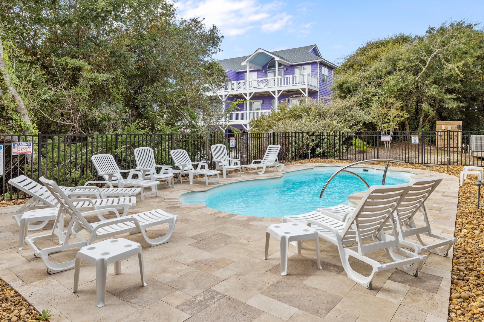 Pool Seating