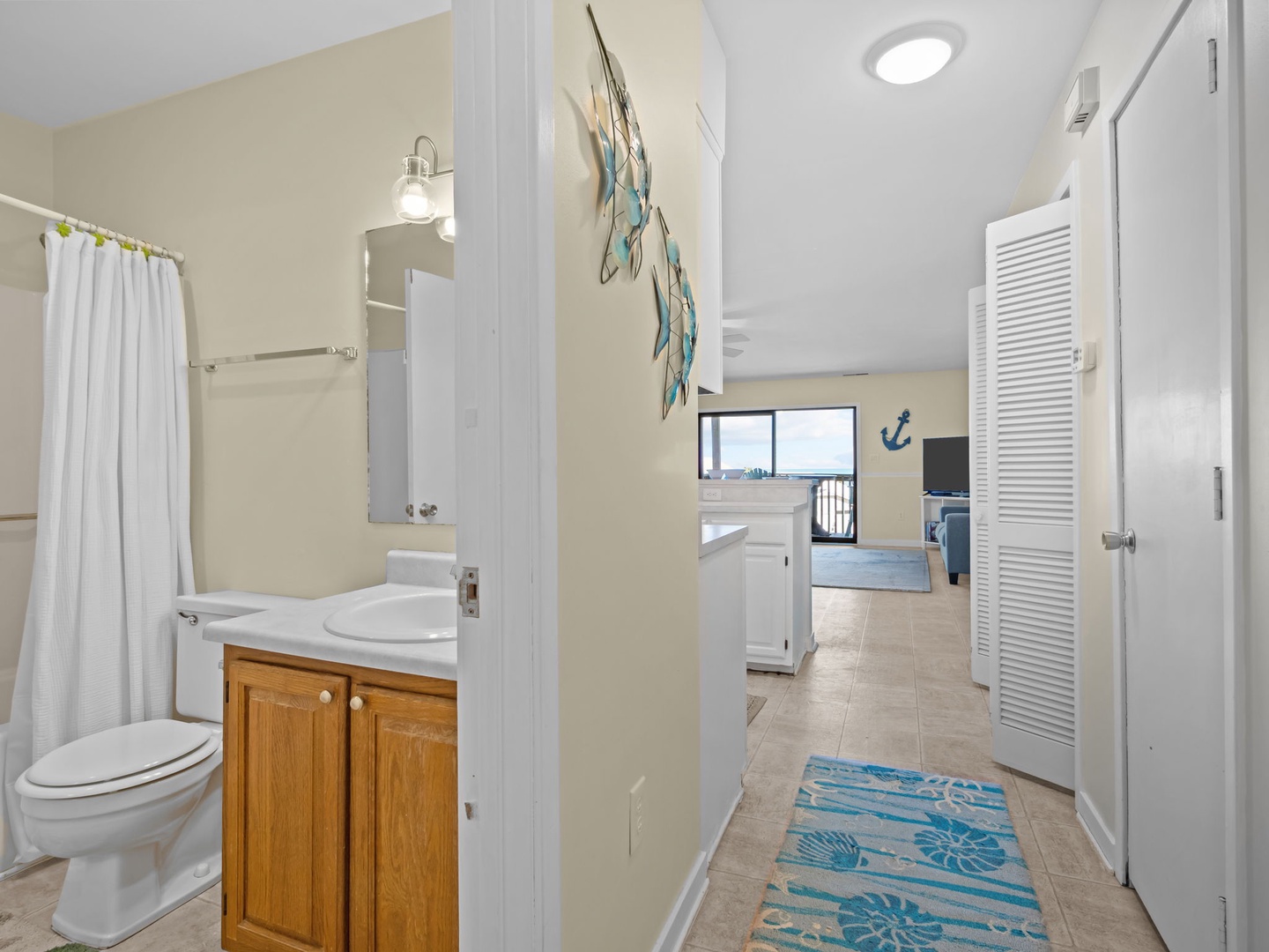 HALLWAY BATHROOM ENTRANCE