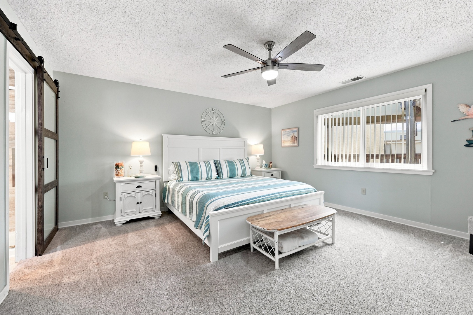 Char’s Cozy Condo | King Bedroom