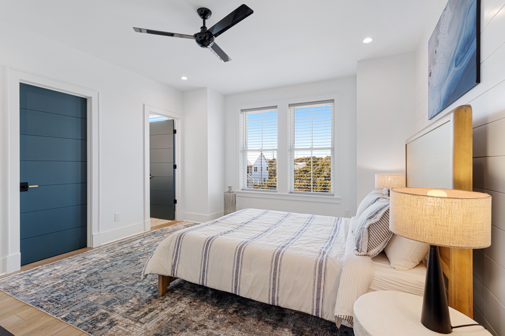 Sea Spray West | Queen Bedroom